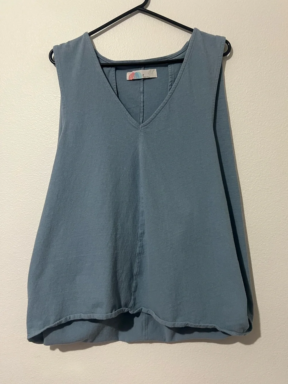 Free People Beach Relaxed Swing-Style V -Neck Tank Top (Dusty Blue)